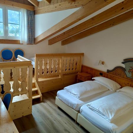 Hotel Valacia Pozza di Fassa Εξωτερικό φωτογραφία