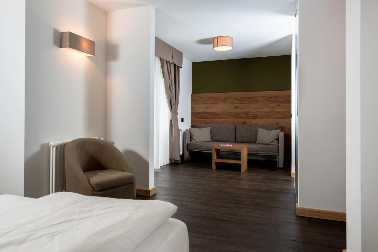 Hotel Valacia Pozza di Fassa Εξωτερικό φωτογραφία