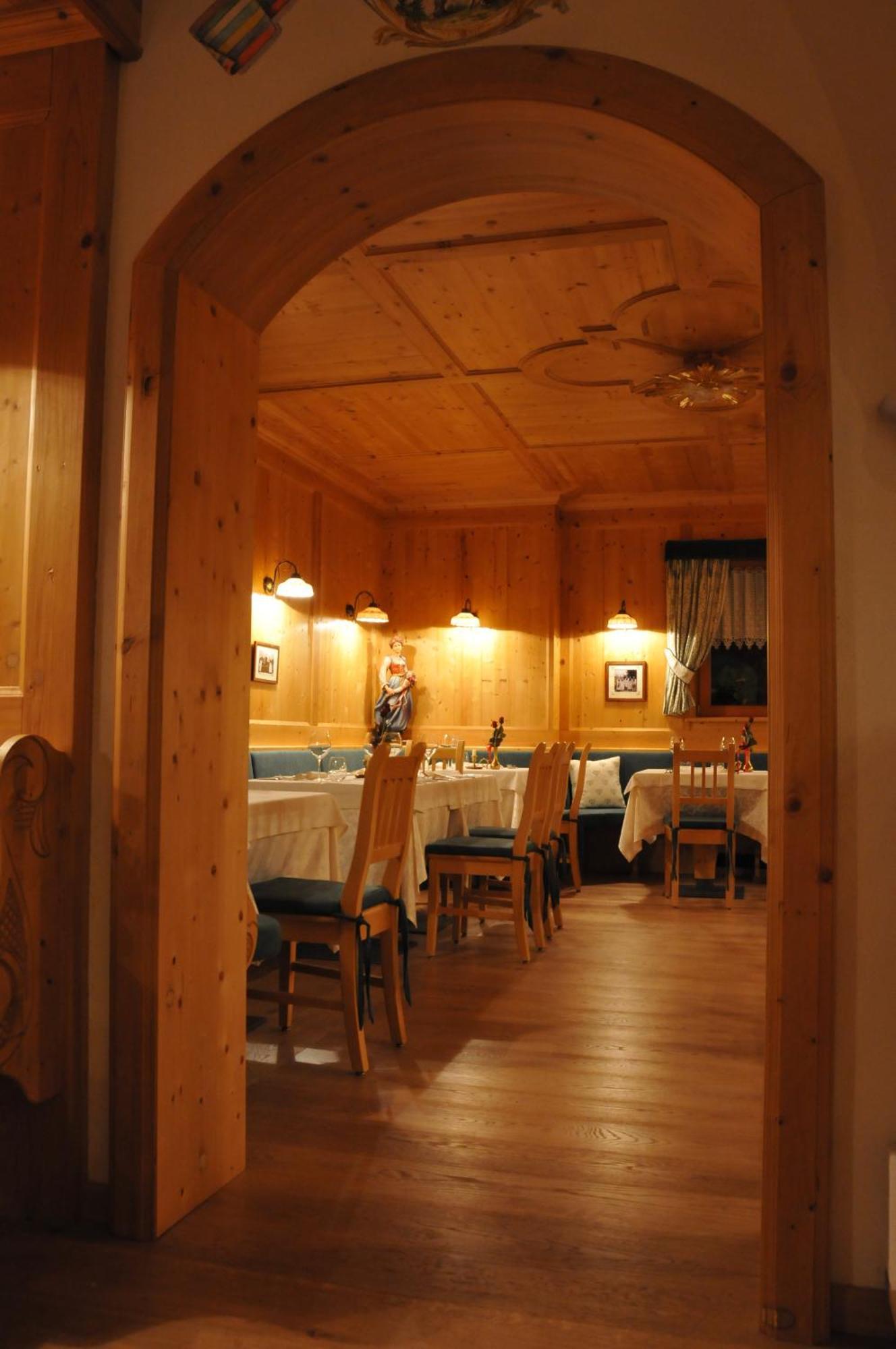 Hotel Valacia Pozza di Fassa Εξωτερικό φωτογραφία