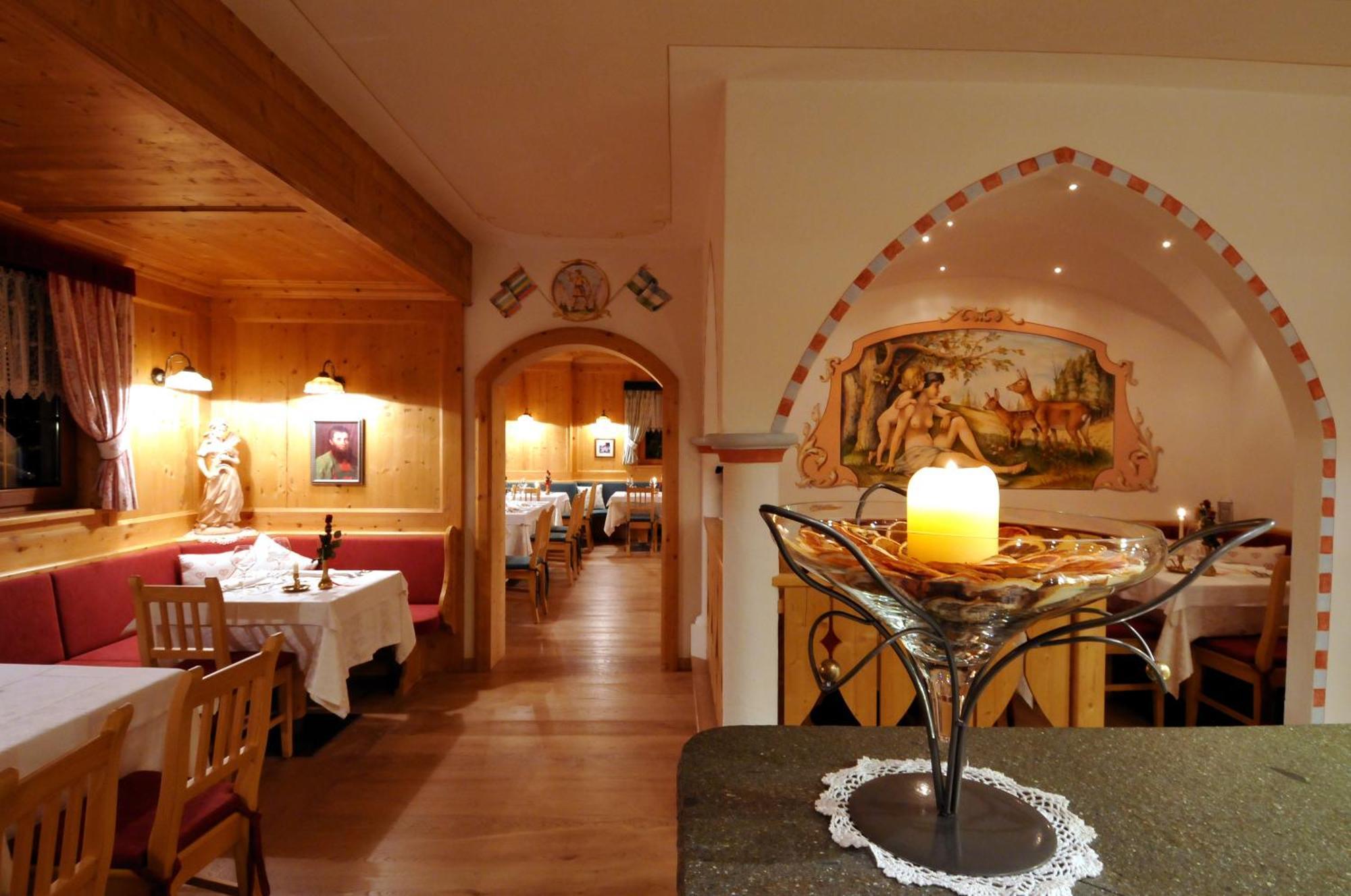 Hotel Valacia Pozza di Fassa Εξωτερικό φωτογραφία