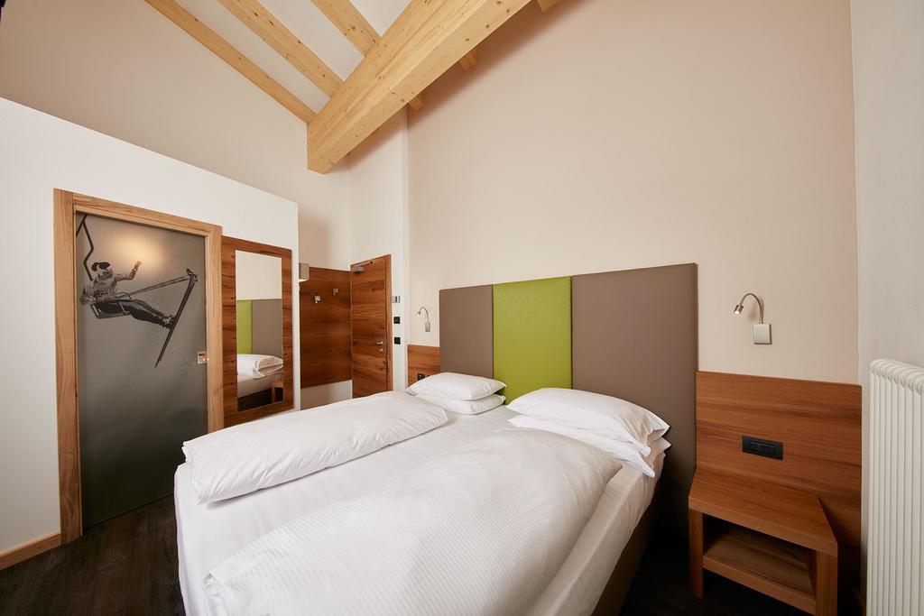 Hotel Valacia Pozza di Fassa Δωμάτιο φωτογραφία