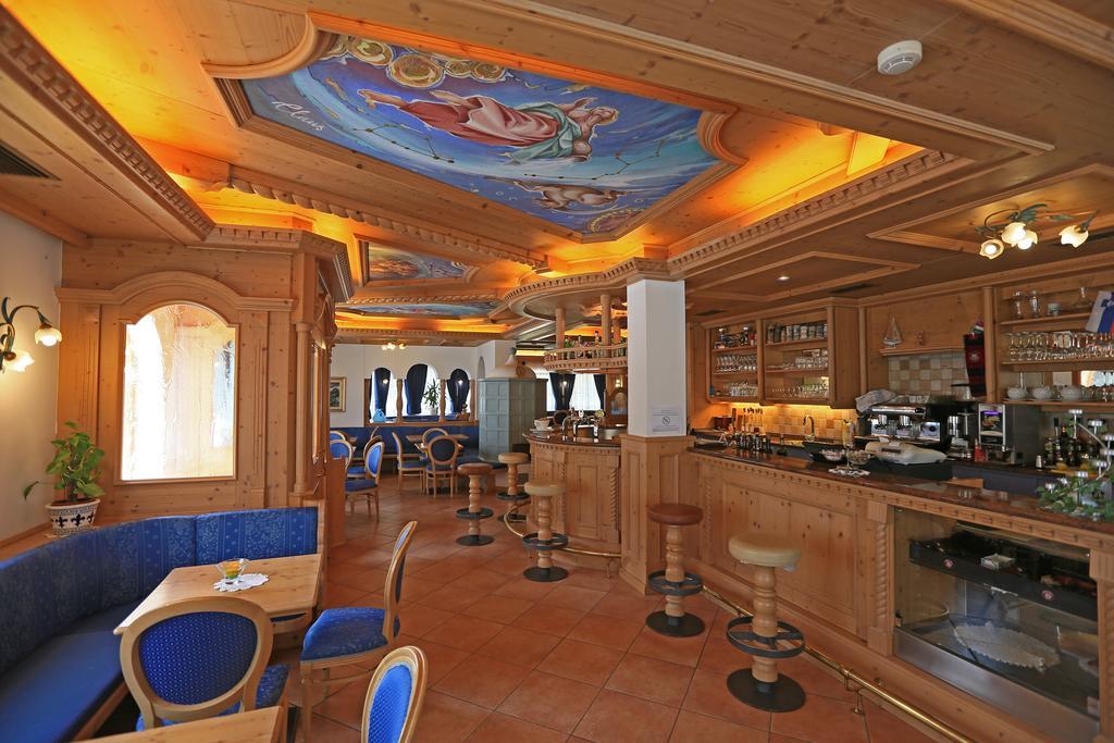 Hotel Valacia Pozza di Fassa Εξωτερικό φωτογραφία