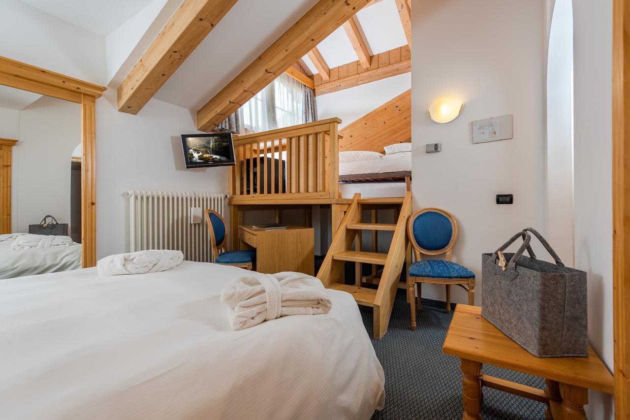 Hotel Valacia Pozza di Fassa Εξωτερικό φωτογραφία